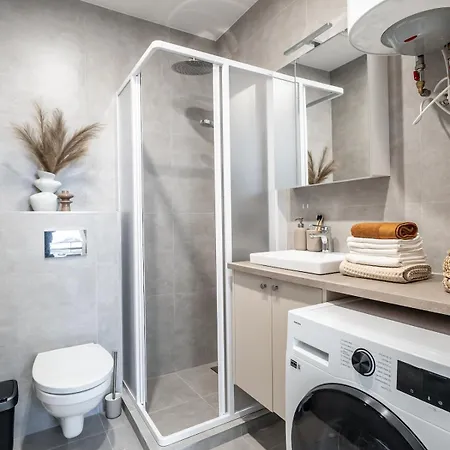 Cozy For Rest & Creativity 6 アパート